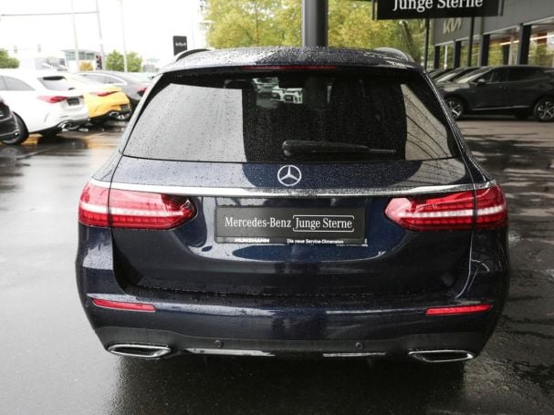 Mercedes-Benz E 300 de T AMG Night Distronic+ Kamera EasyPack Mercedes-Benz E 300 de T AMG Night Distronic+ Kamera EasyPack