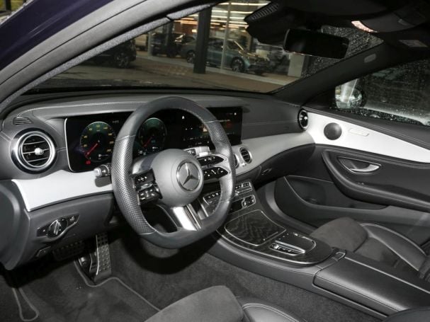 Mercedes-Benz E 300 de T AMG Night Distronic+ Kamera EasyPack Mercedes-Benz E 300 de T AMG Night Distronic+ Kamera EasyPack