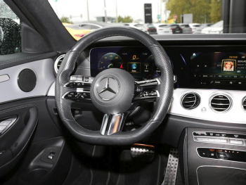 Mercedes-Benz E 300 de T AMG Night Distronic+ Kamera EasyPack