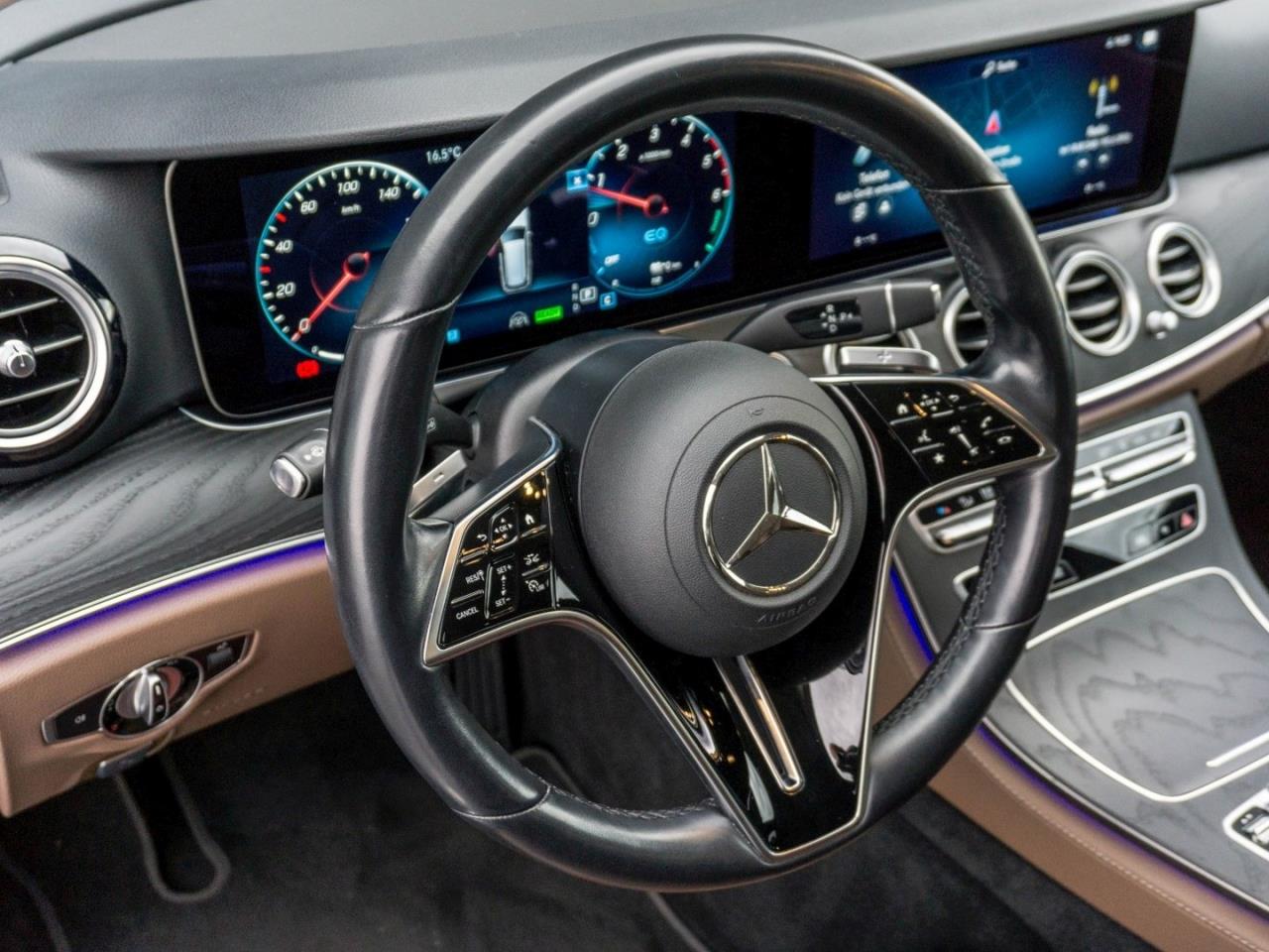 Mercedes-Benz E 300 de T AMG/Avantgarde Distronic+ Memory Mercedes-Benz E 300 de T AMG/Avantgarde Distronic+ Memory