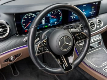 Mercedes-Benz E 300 de T AMG/Avantgarde Distronic+ Memory Mercedes-Benz E 300 de T AMG/Avantgarde Distronic+ Memory