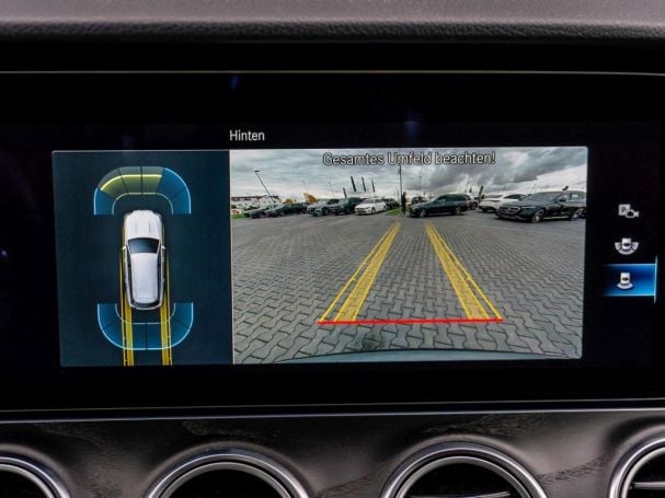 Mercedes-Benz E 300 de T AMG/Avantgarde Distronic+ Memory Mercedes-Benz E 300 de T AMG/Avantgarde Distronic+ Memory