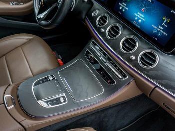 Mercedes-Benz E 300 de T AMG/Avantgarde Distronic+ Memory