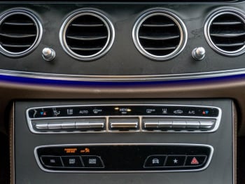 Mercedes-Benz E 300 de T AMG/Avantgarde Distronic+ Memory Mercedes-Benz E 300 de T AMG/Avantgarde Distronic+ Memory