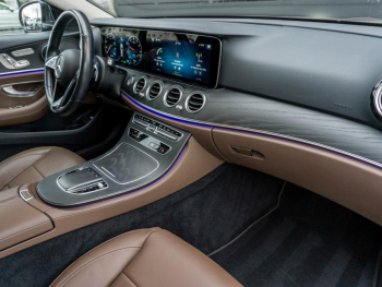 Mercedes-Benz E 300 de T AMG/Avantgarde Distronic+ Memory