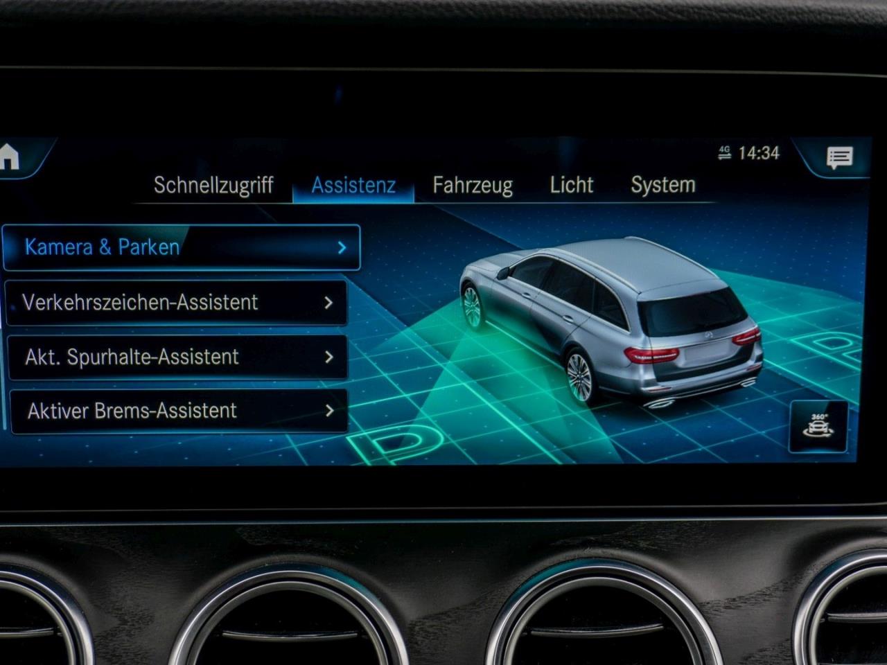 Mercedes-Benz E 300 de T AMG/Avantgarde Distronic+ Memory Mercedes-Benz E 300 de T AMG/Avantgarde Distronic+ Memory