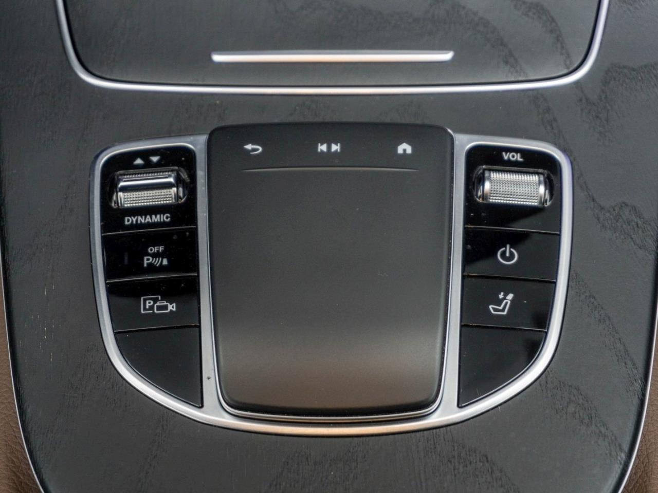 Mercedes-Benz E 300 de T AMG/Avantgarde Distronic+ Memory