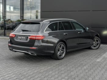 Mercedes-Benz E 300 de T AMG/Avantgarde Distronic+ Memory Mercedes-Benz E 300 de T AMG/Avantgarde Distronic+ Memory