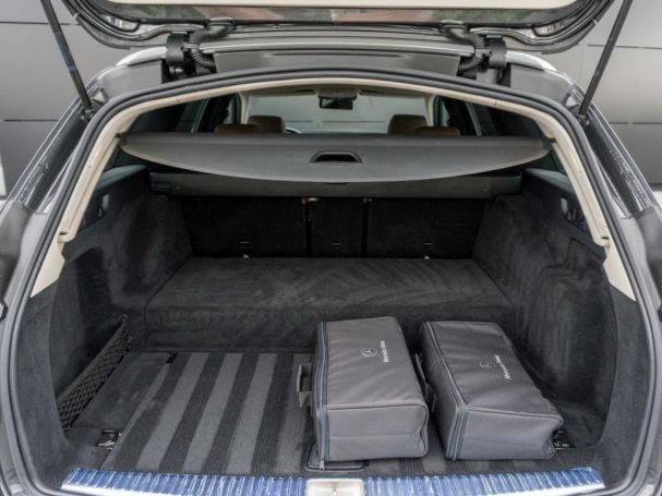 Mercedes-Benz E 300 de T AMG/Avantgarde Distronic+ Memory Mercedes-Benz E 300 de T AMG/Avantgarde Distronic+ Memory