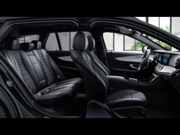 Mercedes-Benz E 300 de T AMG Night Distronic+ 360° Easy-Pack