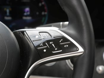Mercedes-Benz E 300 de T AMG/Avantgarde Panorama AHK Distronic+