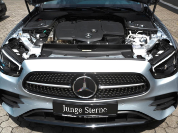 Mercedes-Benz E 300 de T AMG/Avantgarde Panorama AHK Distronic+