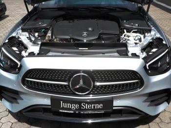 Mercedes-Benz E 300 de T AMG/Avantgarde Panorama AHK Distronic+
