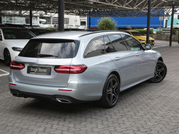 Mercedes-Benz E 300 de T AMG/Avantgarde Panorama AHK Distronic+