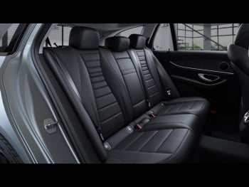 Mercedes-Benz E 300 de T AMG/Avantgarde Panorama AHK Distronic+