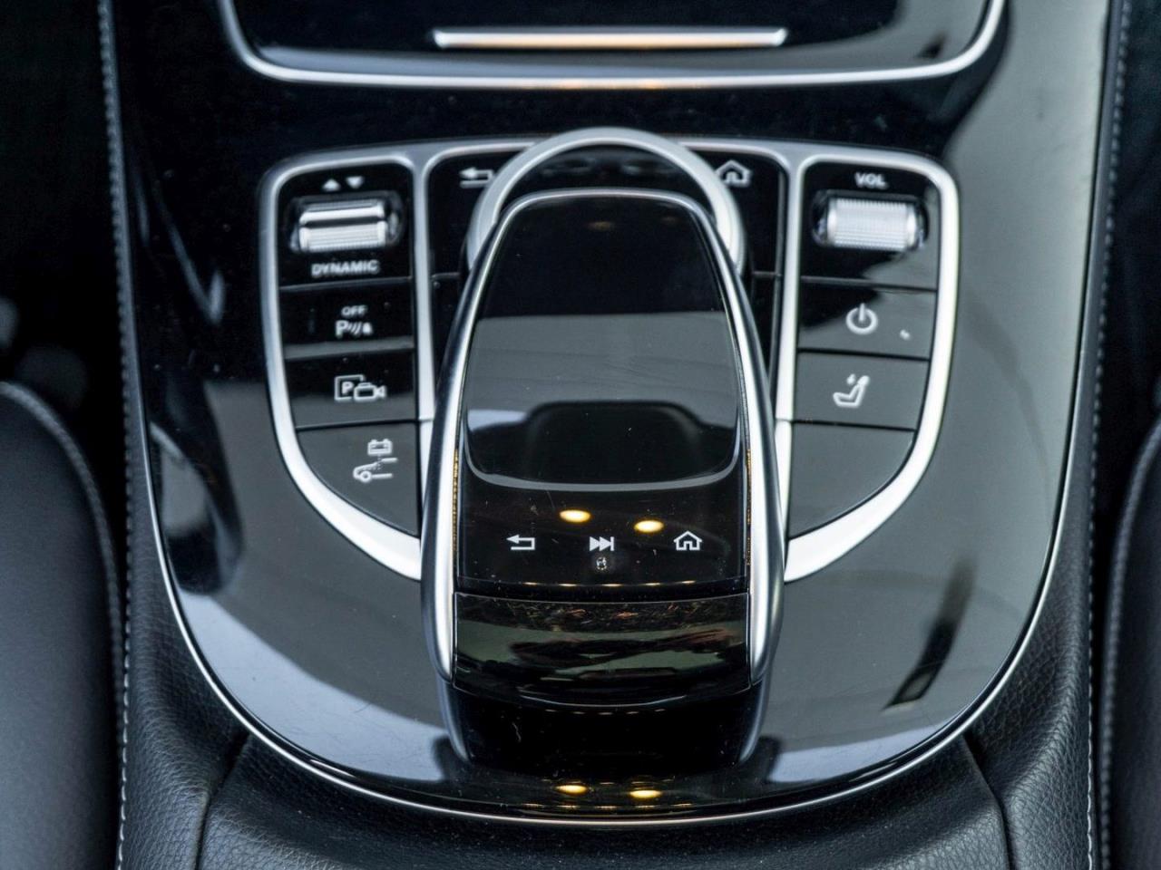 Mercedes-Benz E 300 de T Avantgarde Panorama AHK Distronic 360°