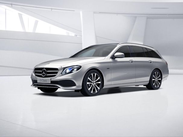 Mercedes-Benz E 300 de T Avantgarde Panorama AHK Distronic 360°