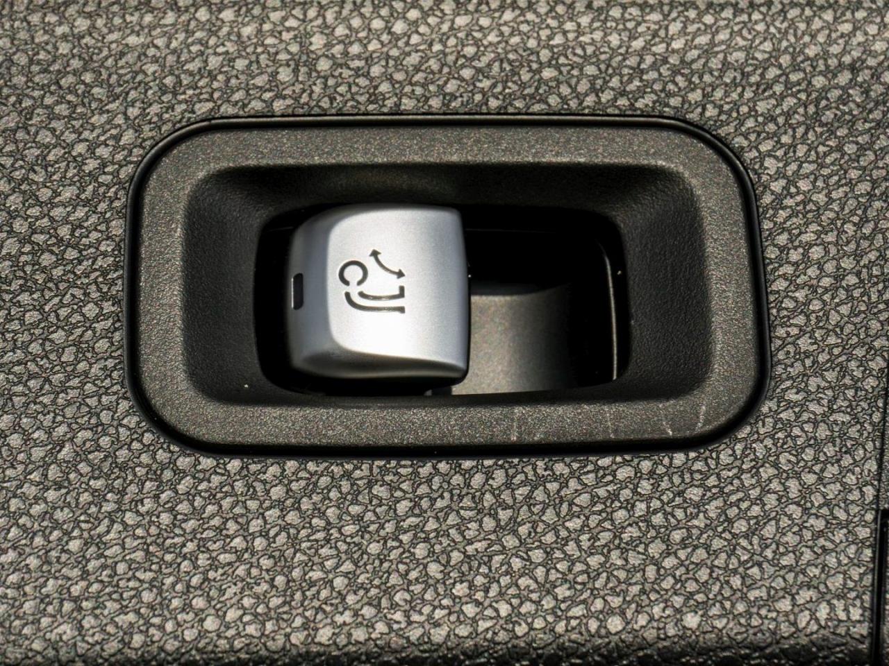 Mercedes-Benz E 300 de T Avantgarde Panorama AHK Distronic 360°