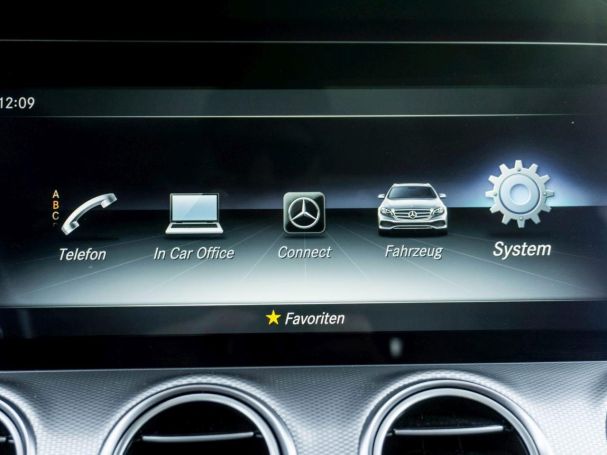 Mercedes-Benz E 300 de T Avantgarde Panorama AHK Distronic 360°