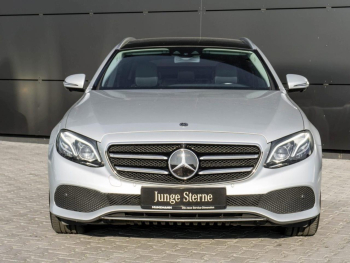 Mercedes-Benz E 300 de T Avantgarde Panorama AHK Distronic 360°