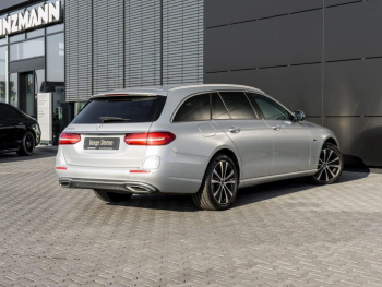 Mercedes-Benz E 300 de T Avantgarde Panorama AHK Distronic 360°