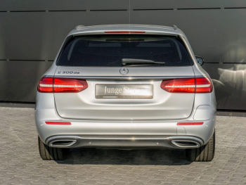 Mercedes-Benz E 300 de T Avantgarde Panorama AHK Distronic 360°