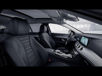 Mercedes-Benz E 300 de T Avantgarde Panorama AHK Distronic 360°