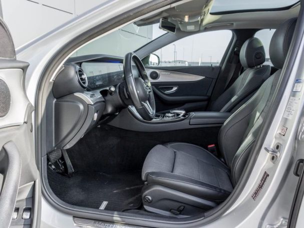 Mercedes-Benz E 300 de T Avantgarde Panorama AHK Distronic 360°