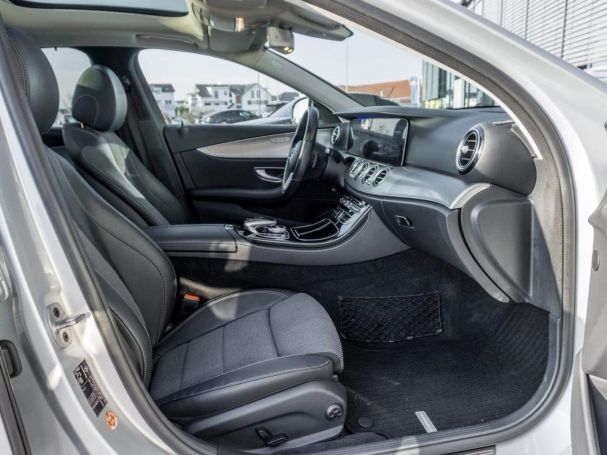 Mercedes-Benz E 300 de T Avantgarde Panorama AHK Distronic 360°