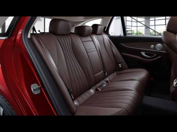 Mercedes-Benz E 300 de T Exclusive Distronic Panorama 360° AHK