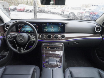 Mercedes-Benz E 300 de T Avantgarde Distronic+ Burmester Memory