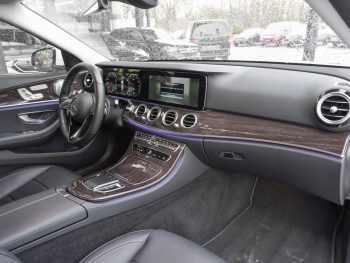 Mercedes-Benz E 300 de T Avantgarde Distronic+ Burmester Memory