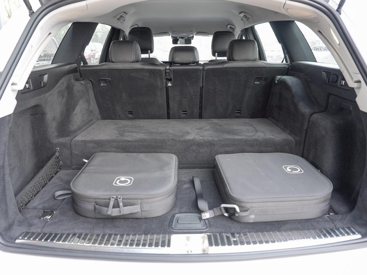 Mercedes-Benz E 300 de T Avantgarde Distronic+ Burmester Memory