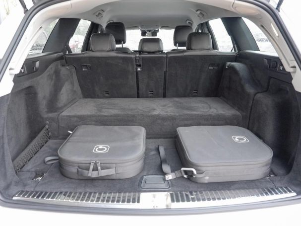 Mercedes-Benz E 300 de T Avantgarde Distronic+ Burmester Memory