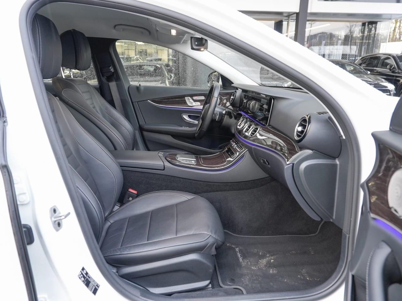 Mercedes-Benz E 300 de T Avantgarde Distronic+ Burmester Memory