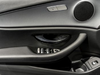 Mercedes-Benz E 300 de T Avantgarde MBUX Navi Distronic+ 360°