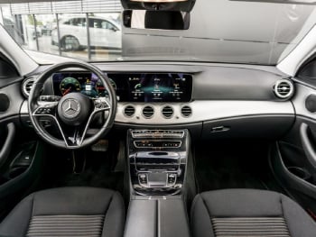 Mercedes-Benz E 300 de T Avantgarde MBUX Navi Distronic+ 360°