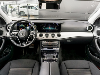 Mercedes-Benz E 300 de T Avantgarde MBUX Navi Distronic+ 360°