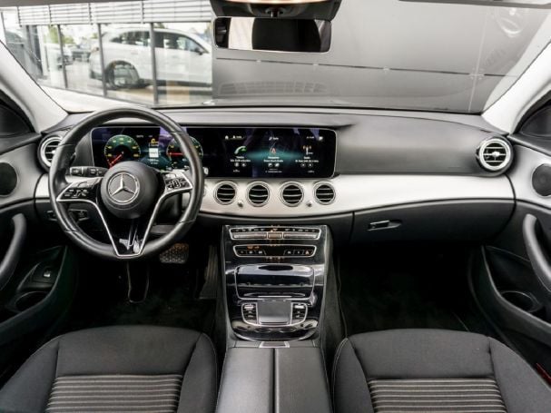 Mercedes-Benz E 300 de T Avantgarde MBUX Navi Distronic+ 360° Mercedes-Benz E 300 de T Avantgarde MBUX Navi Distronic+ 360°