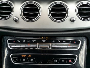 Mercedes-Benz E 300 de T Avantgarde MBUX Navi Distronic+ 360°