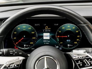 Mercedes-Benz E 300 de T Avantgarde MBUX Navi Distronic+ 360°