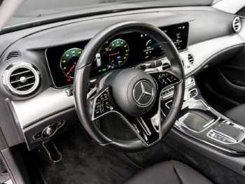Mercedes-Benz E 300 de T Avantgarde MBUX Navi Distronic+ 360°