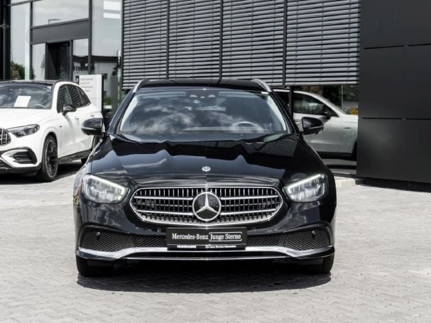 Mercedes-Benz E 300 de T Avantgarde MBUX Navi Distronic+ 360° Mercedes-Benz E 300 de T Avantgarde MBUX Navi Distronic+ 360°