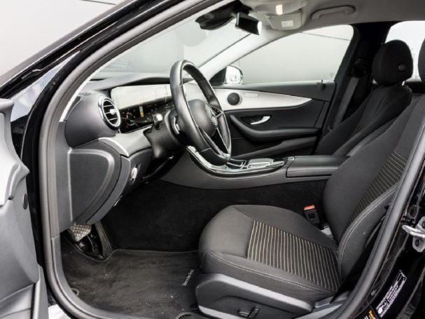 Mercedes-Benz E 300 de T Avantgarde MBUX Navi Distronic+ 360° Mercedes-Benz E 300 de T Avantgarde MBUX Navi Distronic+ 360°