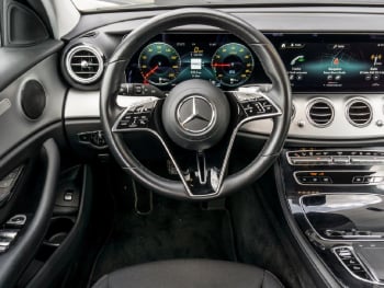 Mercedes-Benz E 300 de T Avantgarde MBUX Navi Distronic+ 360°
