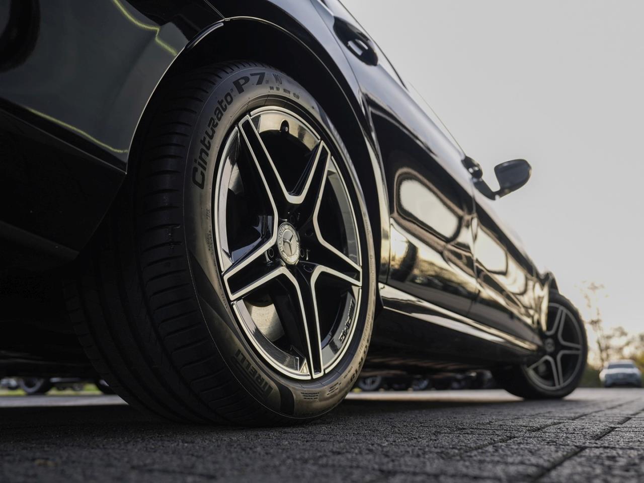 Mercedes-Benz E 300 de T AMG Night MBUX Navi+ Kamera DAB SHZ