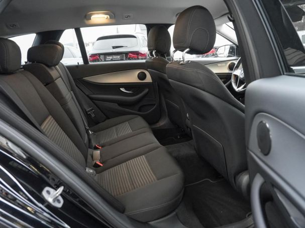 Mercedes-Benz E 300 de T Avantgarde Distronic+ 360° AHK Easy-P