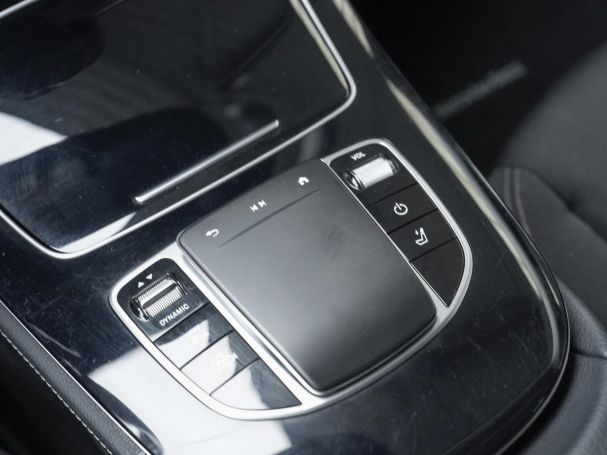 Mercedes-Benz E 300 de T Avantgarde Distronic+ 360° AHK Easy-P