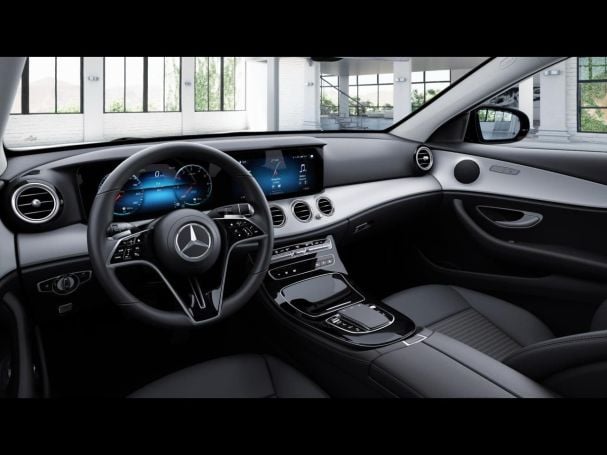 Mercedes-Benz E 300 de T Avantgarde Distronic+ 360° AHK Easy-P