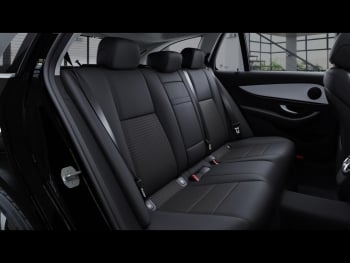 Mercedes-Benz E 300 de T Avantgarde Distronic+ 360° AHK Easy-P